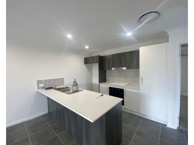 1/2-4 Compass Crt, Warwick QLD 4370