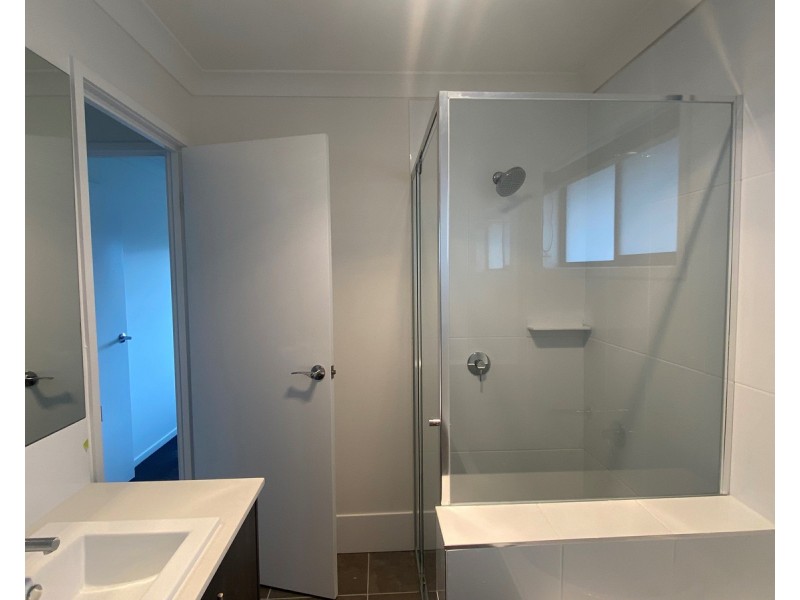 1/2-4 Compass Crt, Warwick QLD 4370