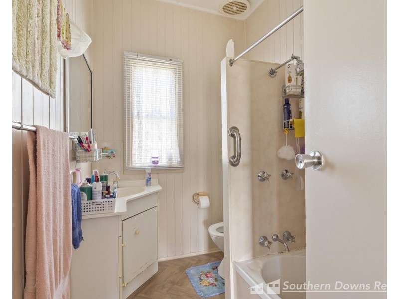 19 William Street, Warwick QLD 4370