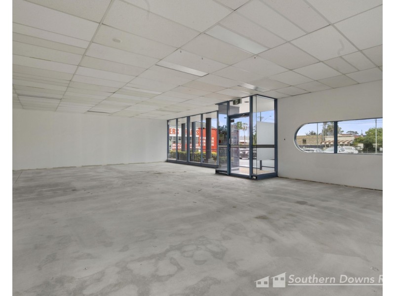 37 Albion Street, Warwick QLD 4370