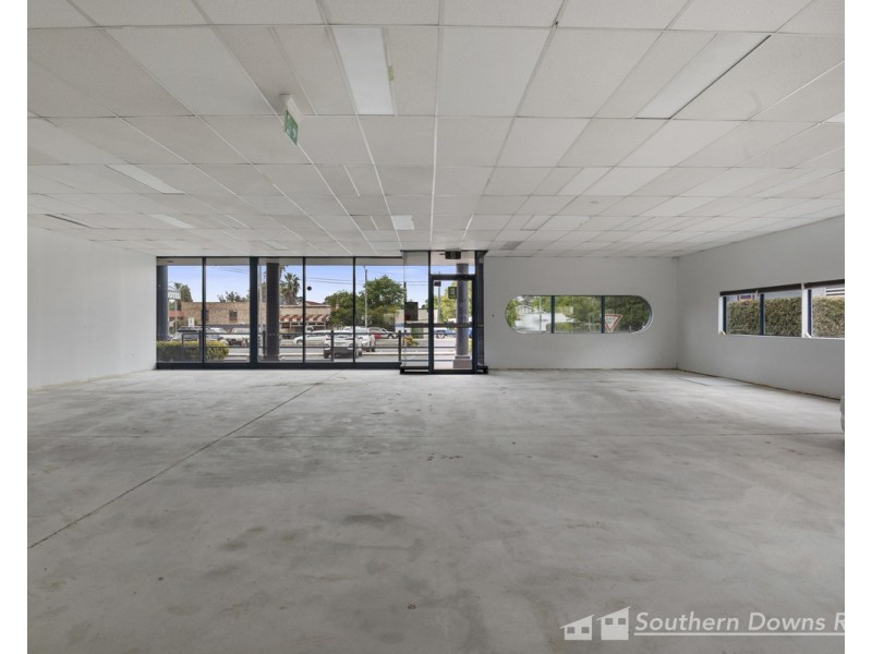 37 Albion Street, Warwick QLD 4370