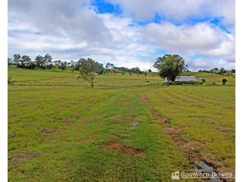72 Cnr Dight & Busch Road, Rosenthal Heights QLD 4370