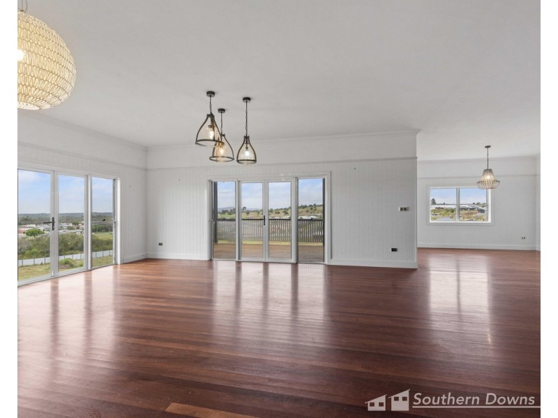 96 Glen Road, Rosenthal Heights QLD 4370