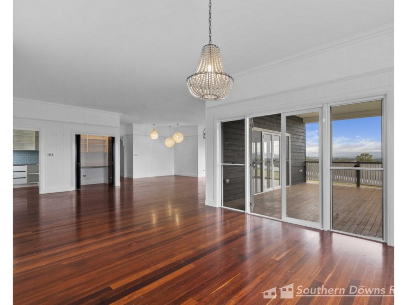 96 Glen Road, Rosenthal Heights QLD 4370