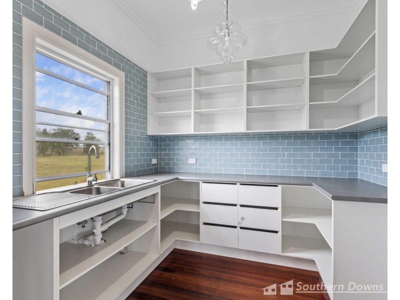 96 Glen Road, Rosenthal Heights QLD 4370