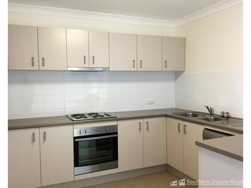 3 Bond Place, Warwick QLD 4370