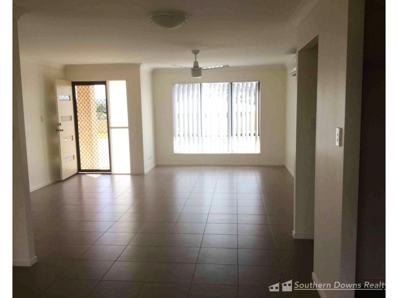 3 Bond Place, Warwick QLD 4370