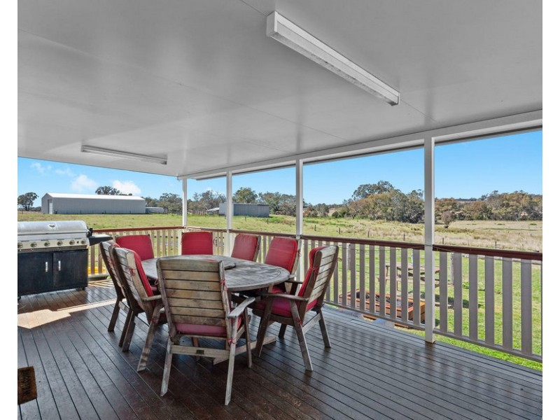 33 Gibson Road, Warwick QLD 4370