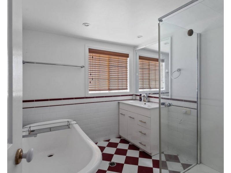 33 Gibson Road, Warwick QLD 4370