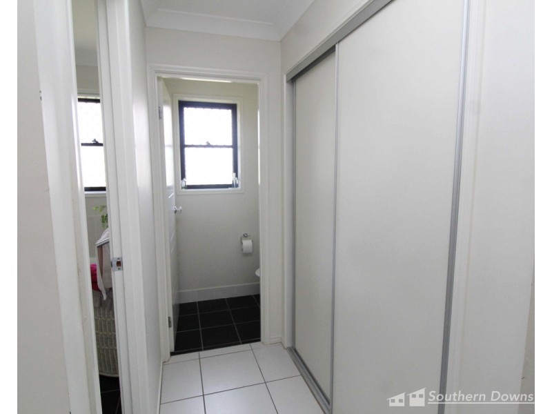 1 & 2/9 Affinity Drive, Rosenthal Heights QLD 4370