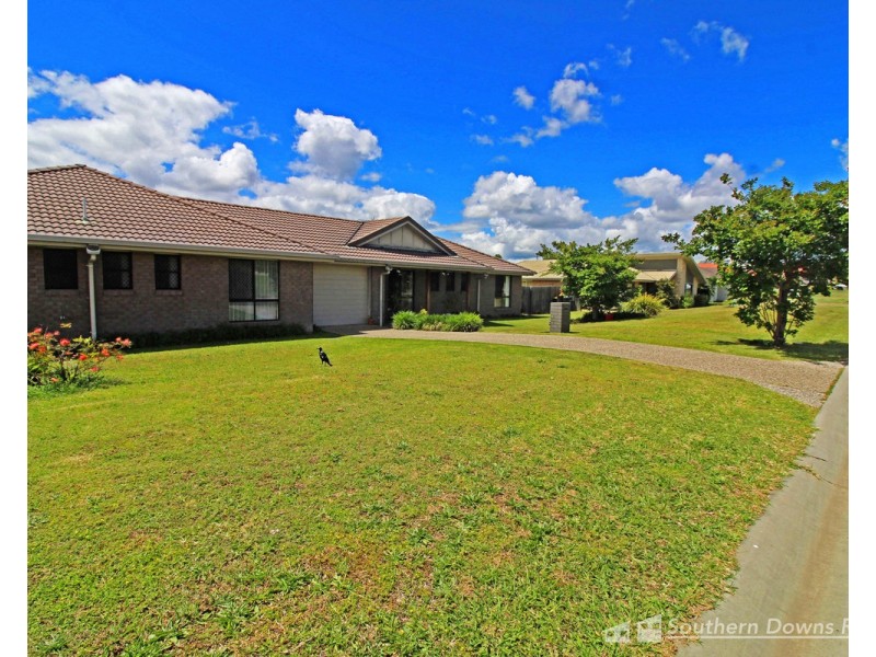 1 & 2/9 Affinity Drive, Rosenthal Heights QLD 4370