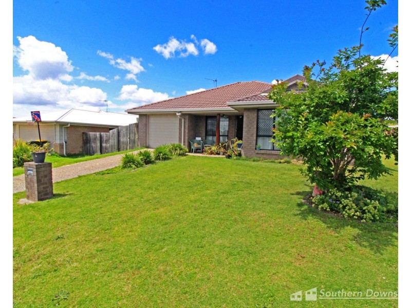 1 & 2/9 Affinity Drive, Rosenthal Heights QLD 4370