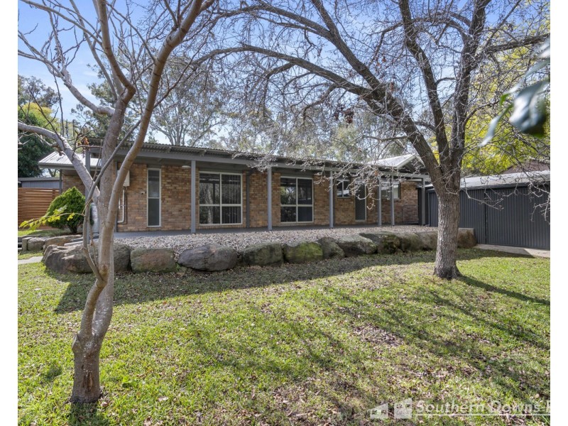 3 Freestone Court, Warwick QLD 4370