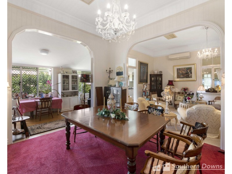 54 Locke Street, Warwick QLD 4370