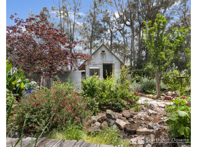 54 Locke Street, Warwick QLD 4370