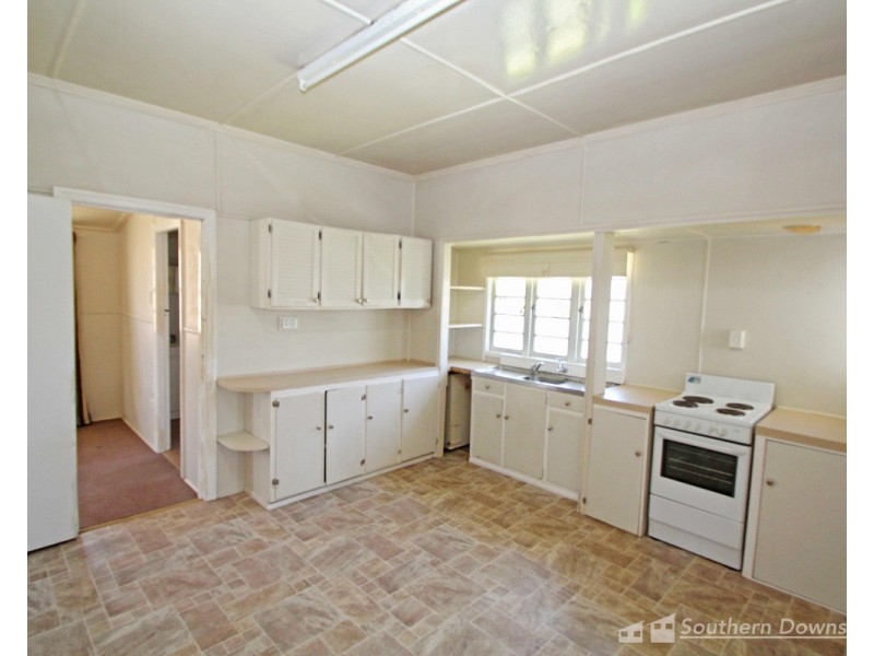 1 Clarke Street, Warwick QLD 4370