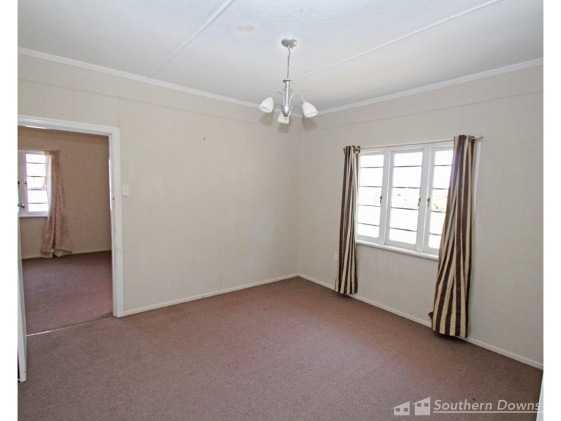 1 Clarke Street, Warwick QLD 4370