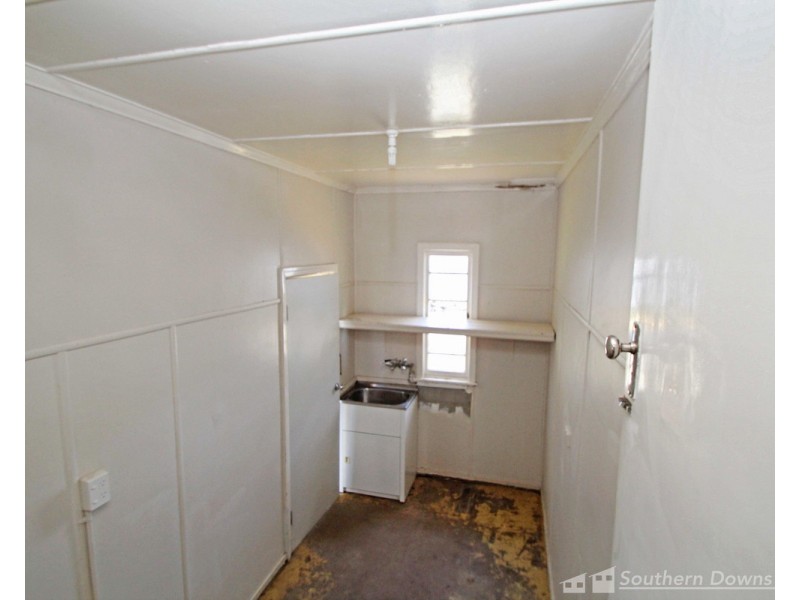 1 Clarke Street, Warwick QLD 4370