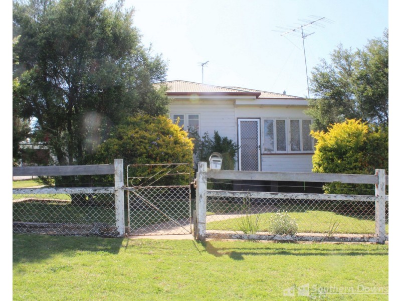 1 Clarke Street, Warwick QLD 4370