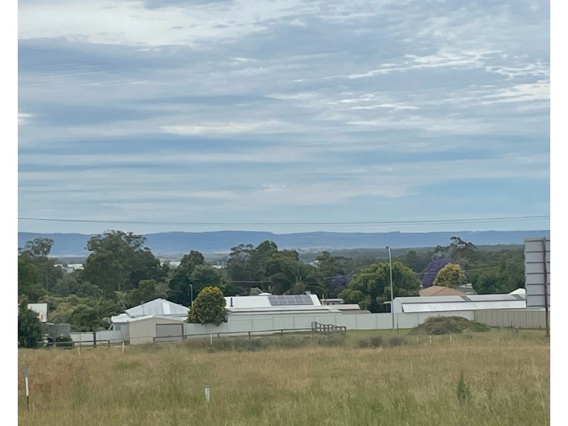 11 Sharon Drive, Warwick QLD 4370