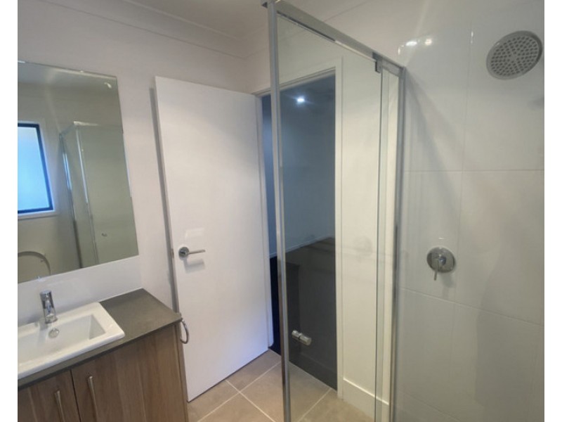 1/4 Meridian Drive, Warwick QLD 4370