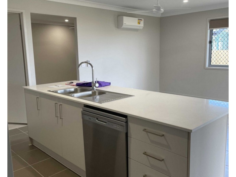 9 Compass Crt, Warwick QLD 4370