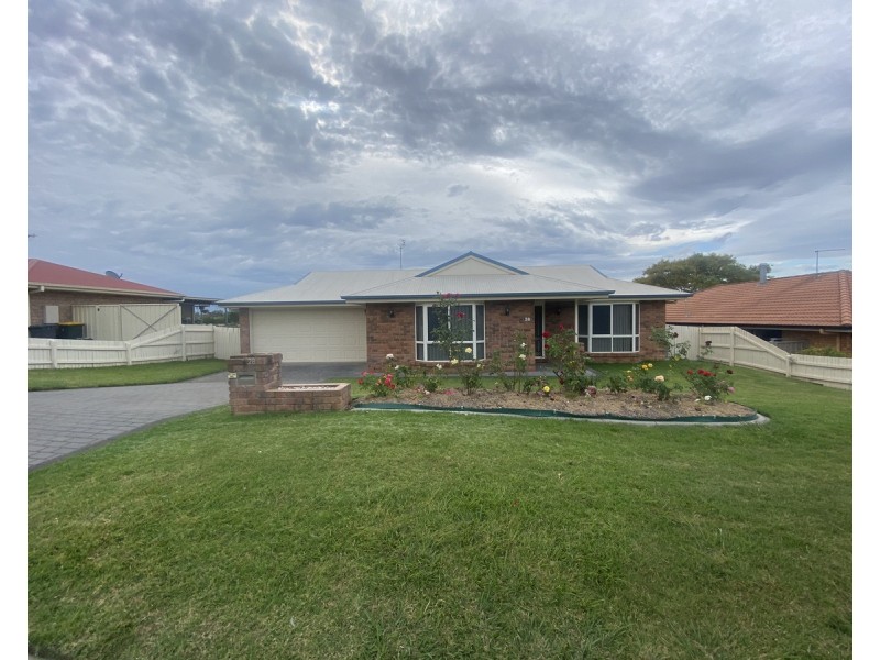 28 Boronia Drive, Warwick QLD 4370