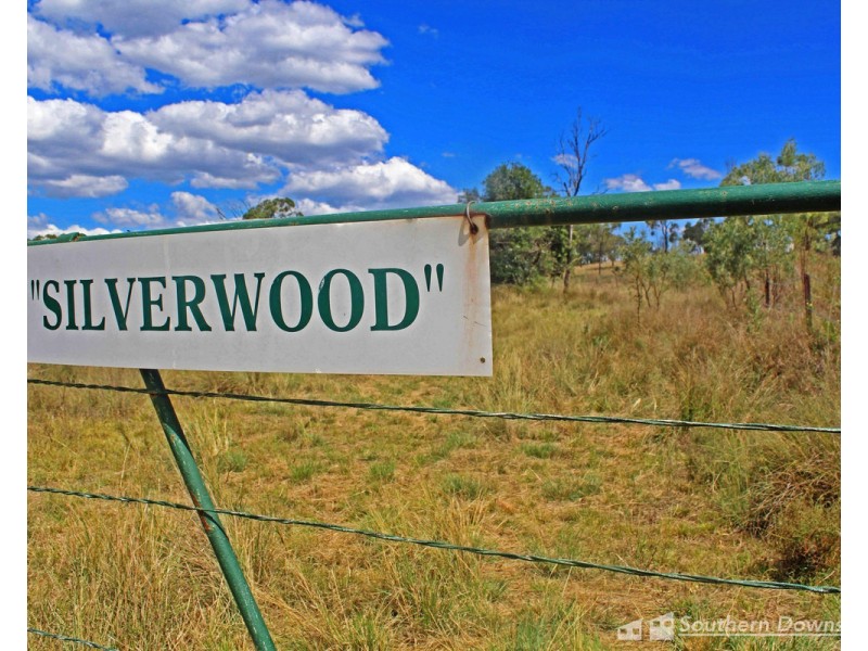 1061 Connolly Dam Road, Silverwood QLD 4370