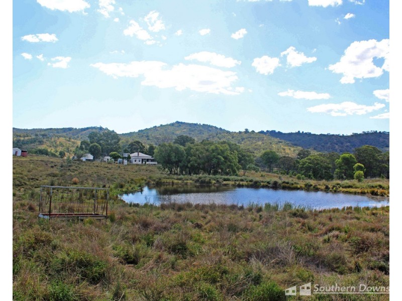 1061 Connolly Dam Road, Silverwood QLD 4370