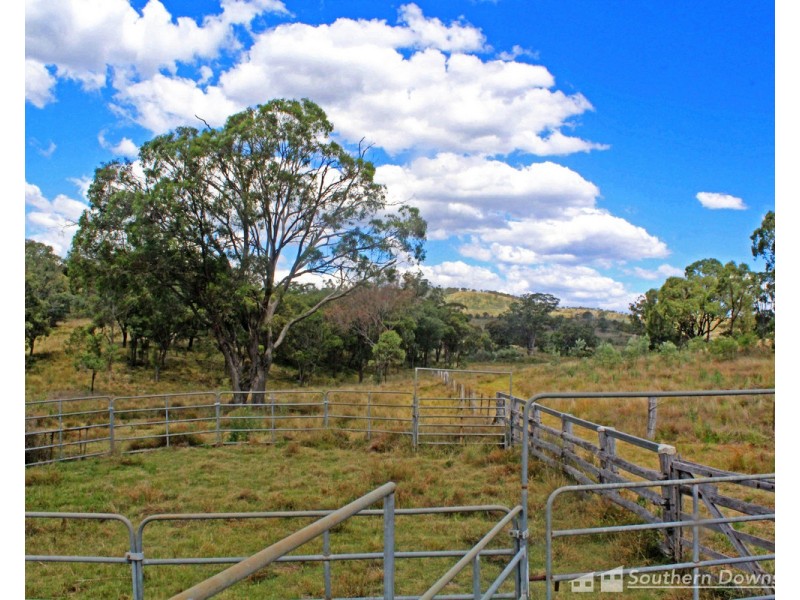 1061 Connolly Dam Road, Silverwood QLD 4370