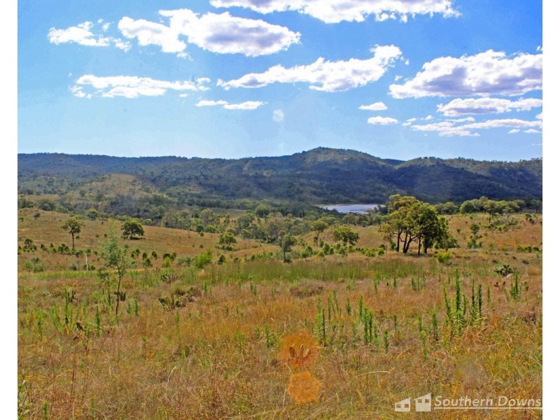 1061 Connolly Dam Road, Silverwood QLD 4370