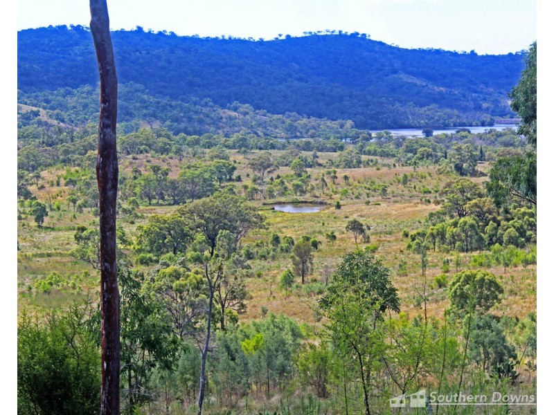 1061 Connolly Dam Road, Silverwood QLD 4370