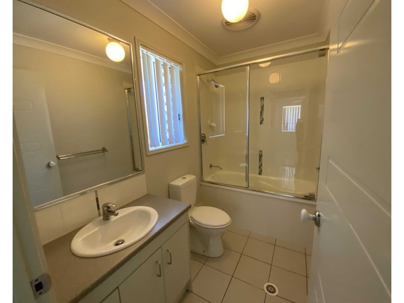 2/3 Rose Bud Court, Warwick QLD 4370