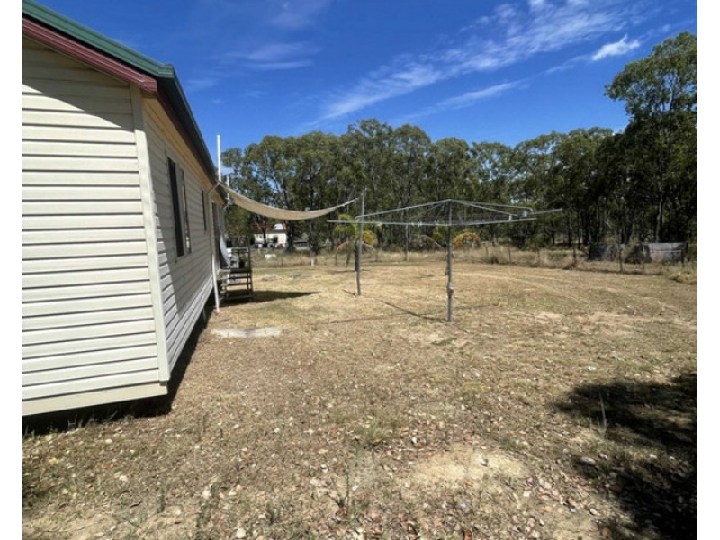 33 Shepherds Drive, Deuchar QLD 4362