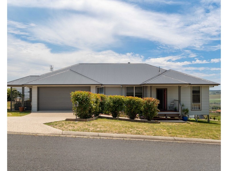 1 Derain Drive, Sladevale QLD 4370