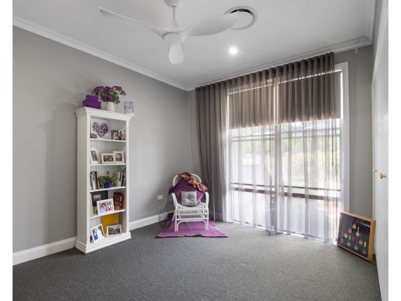 1 Derain Drive, Sladevale QLD 4370