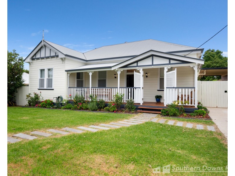 96 Dragon Street, Warwick QLD 4370