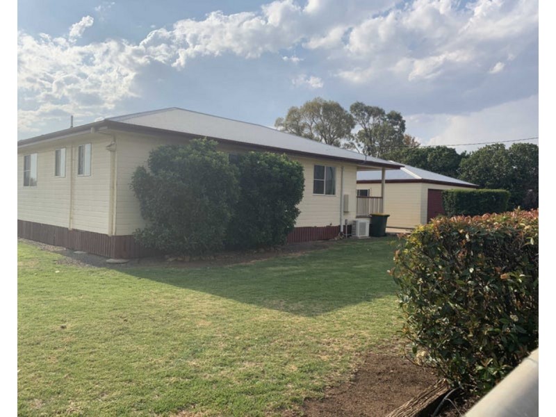 4 Arnold Street, Allora QLD 4362