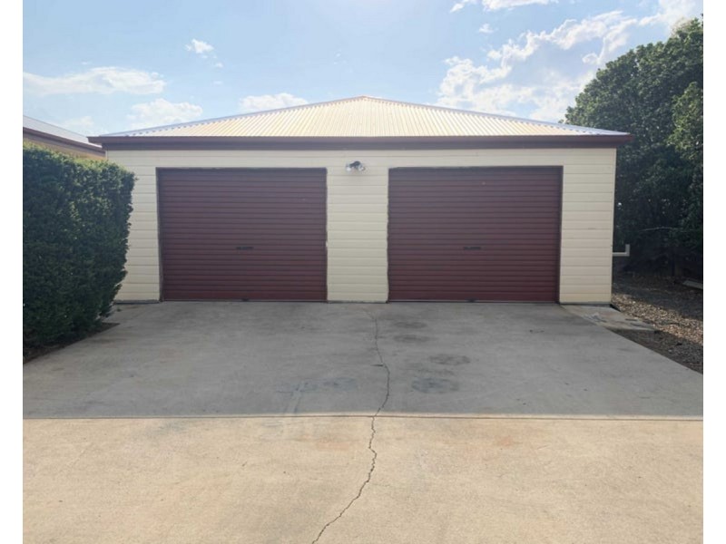 4 Arnold Street, Allora QLD 4362