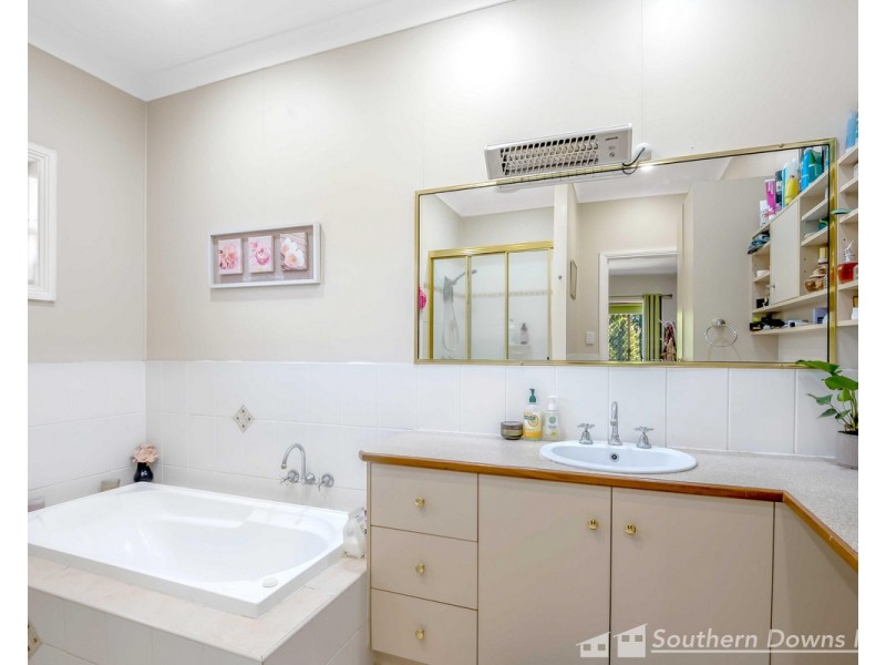 46-48 Raff Street, Allora QLD 4362