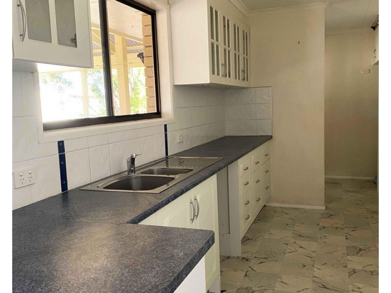 12 Briggs Street, Warwick QLD 4370