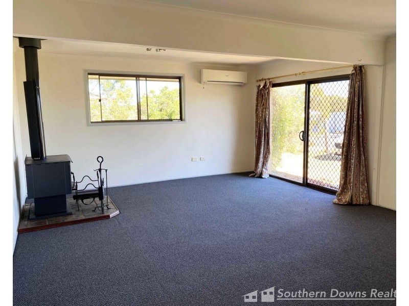 12 Briggs Street, Warwick QLD 4370