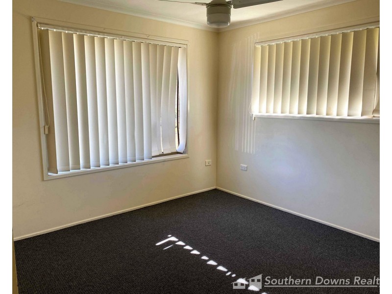 12 Briggs Street, Warwick QLD 4370
