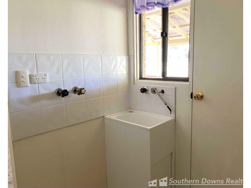 12 Briggs Street, Warwick QLD 4370