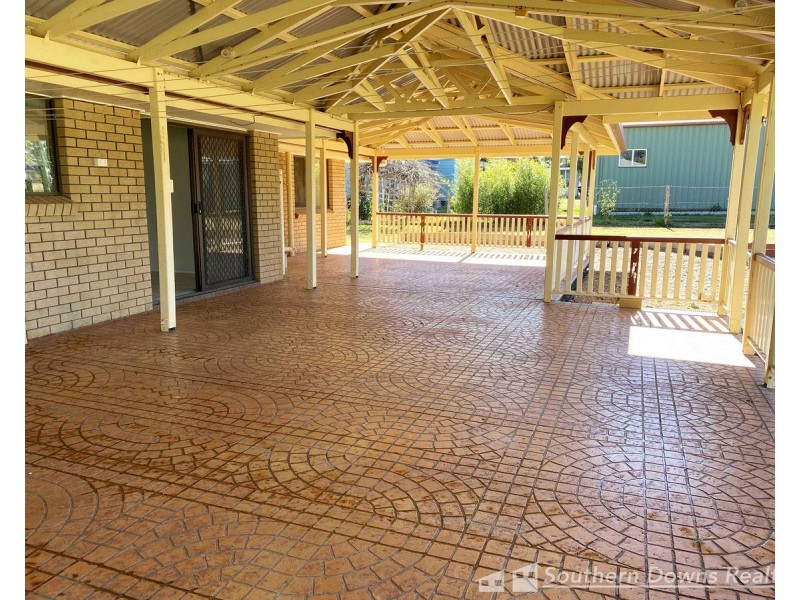 12 Briggs Street, Warwick QLD 4370