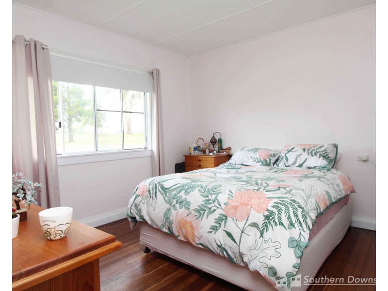 49 Weewondilla Road, Warwick QLD 4370
