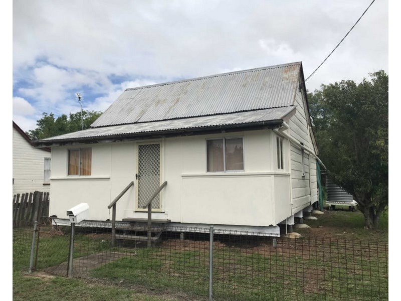 37 Stewart Avenue, Warwick QLD 4370