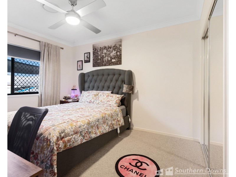 7 Derby Drive, Rosenthal Heights QLD 4370