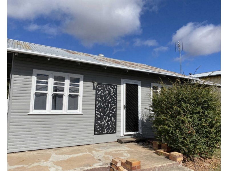 216 Pratten Street, Warwick QLD 4370