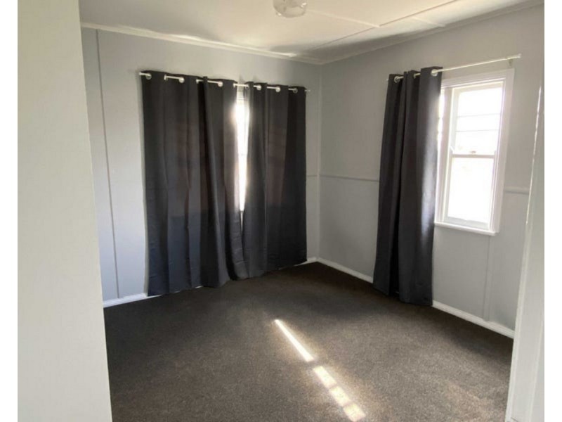 216 Pratten Street, Warwick QLD 4370